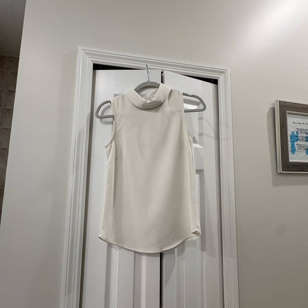 H&M Ivory Sleeveless Top